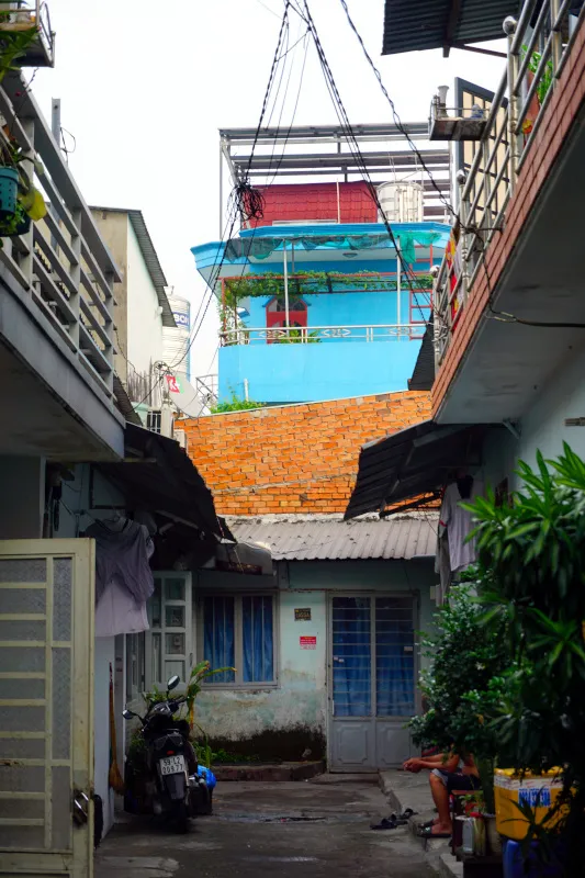 The intimate alleys of District 12 Saigon