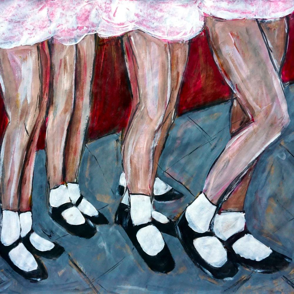 Simple slippers on such lovely legs.