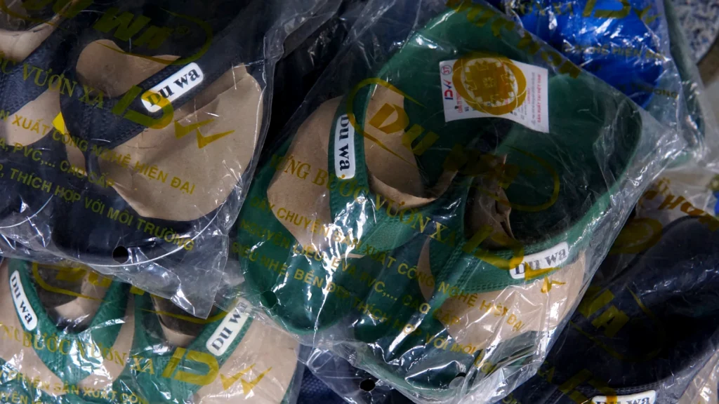 How doesn't love flip flops